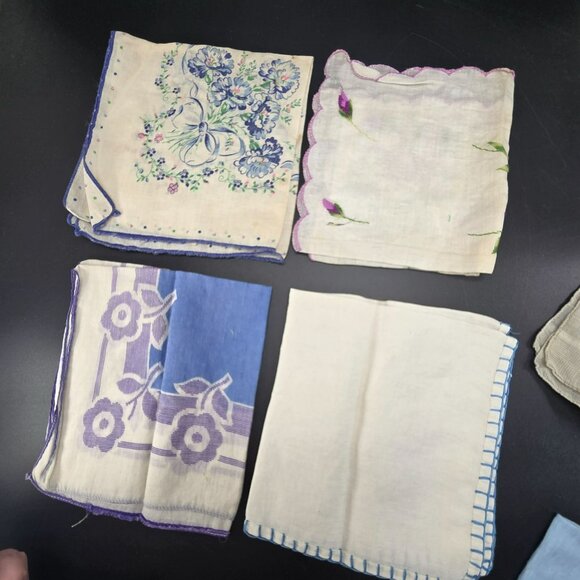 Vintage Handkerchief Lot With Floral Embroidery Cross-Stitch CM2041 - Picture 10 of 10